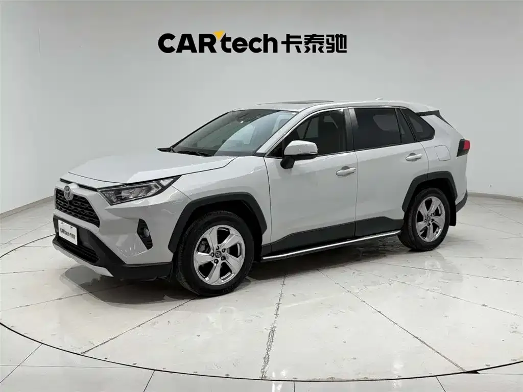 Toyota RAV4 2021 из CN, фото 1