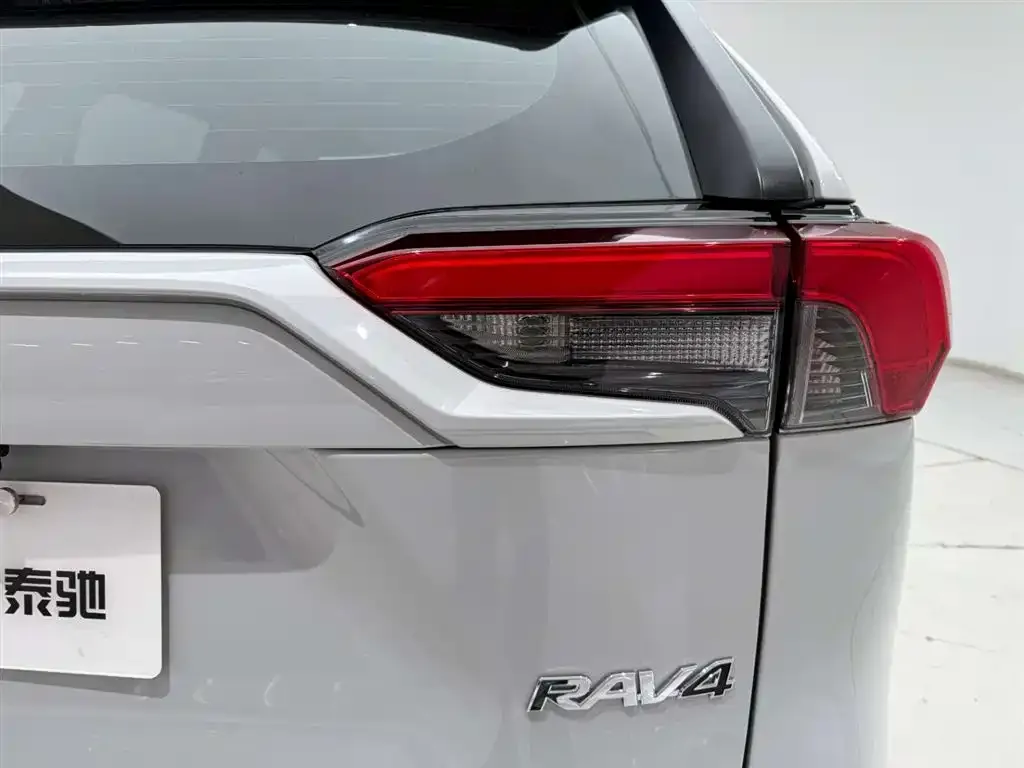Toyota RAV4 2021 из CN, фото 10
