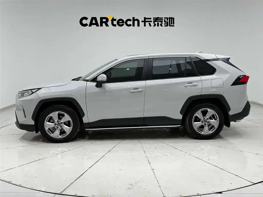 Toyota RAV4 2021 из CN, фото 6