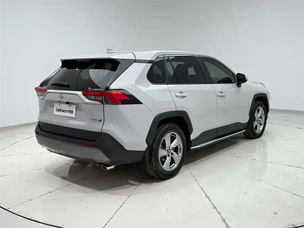 Toyota RAV4 2021 из CN, фото 8
