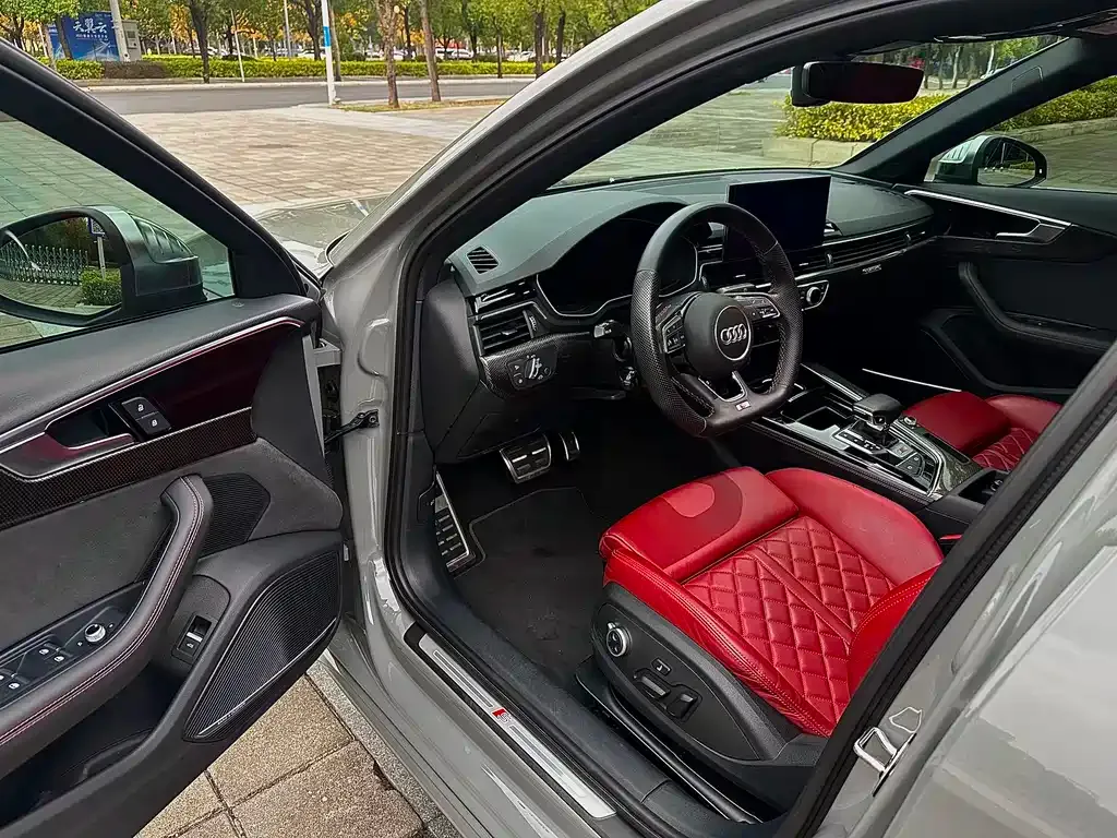 Audi S4 2023 из CN, фото 4