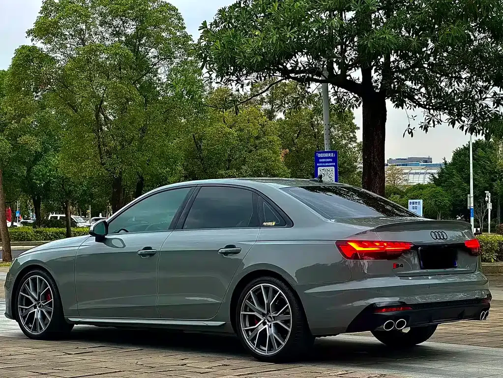 Audi S4 2023 из CN, фото 6