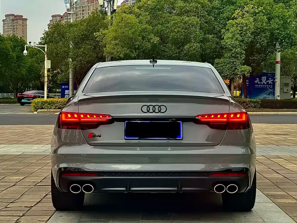 Audi S4 2023 из CN, фото 9