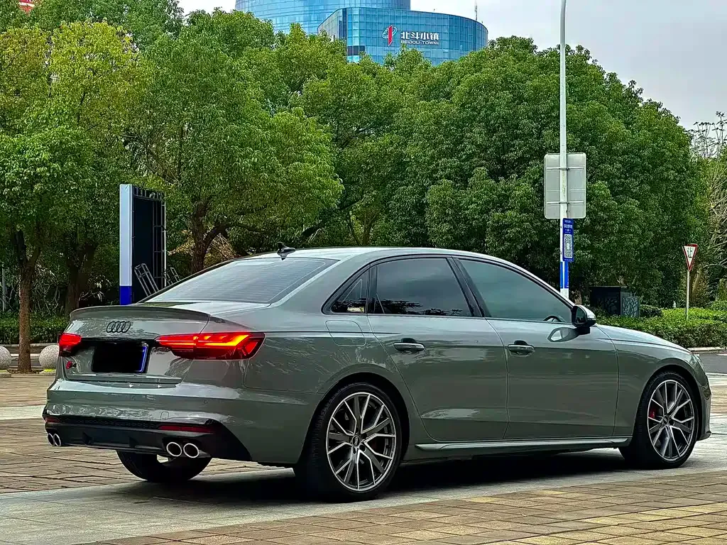 Audi S4 2023 из CN, фото 8