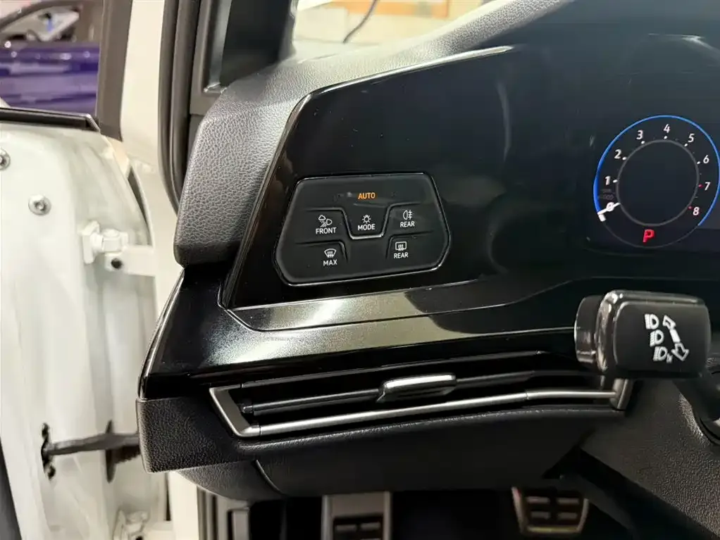 Volkswagen Golf 2021 из CN, фото 10
