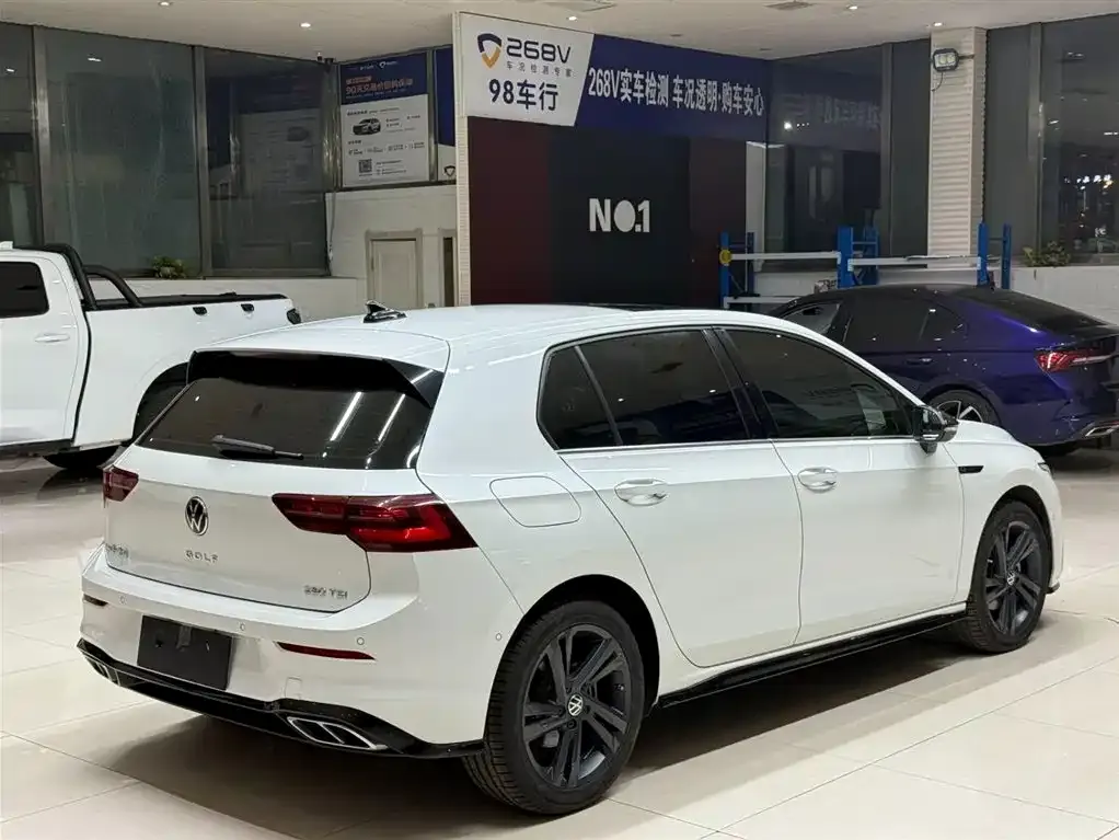 Volkswagen Golf 2021 из CN, фото 4