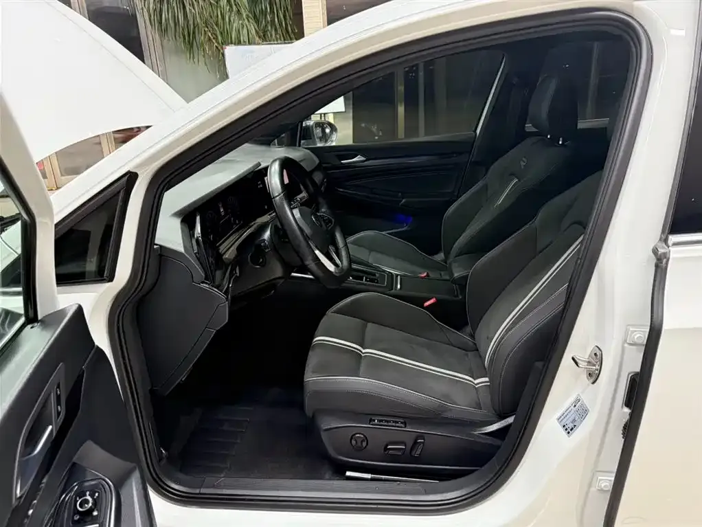 Volkswagen Golf 2021 из CN, фото 9