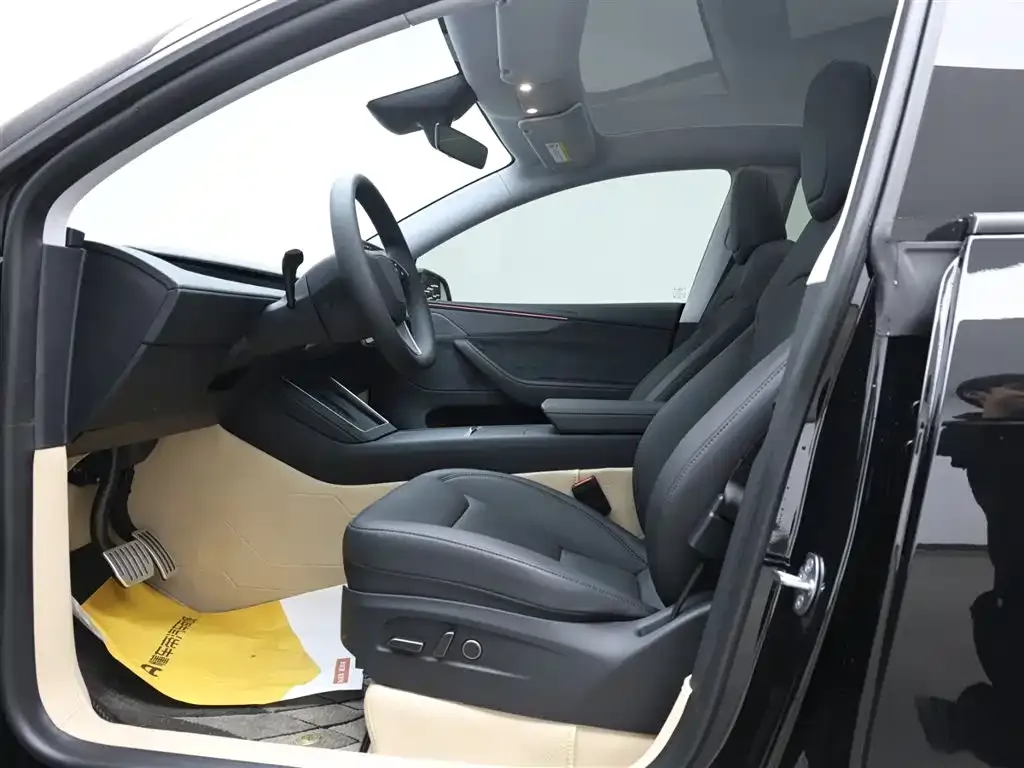 Tesla Model Y 2025 из CN, фото 6