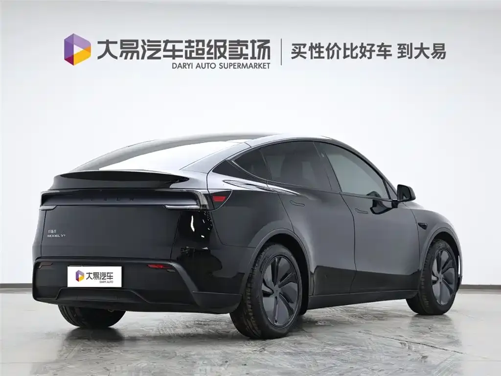 Tesla Model Y 2025 из CN, фото 10