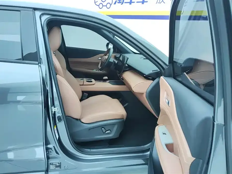 Changan UNI-Z New Energy 2024 из CN, фото 8