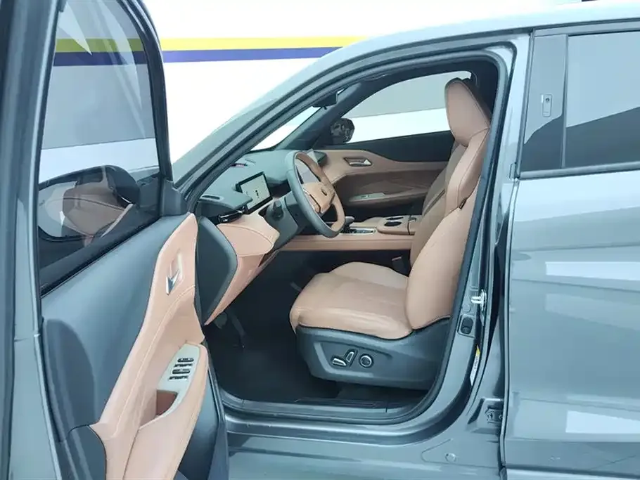 Changan UNI-Z New Energy 2024 из CN, фото 9