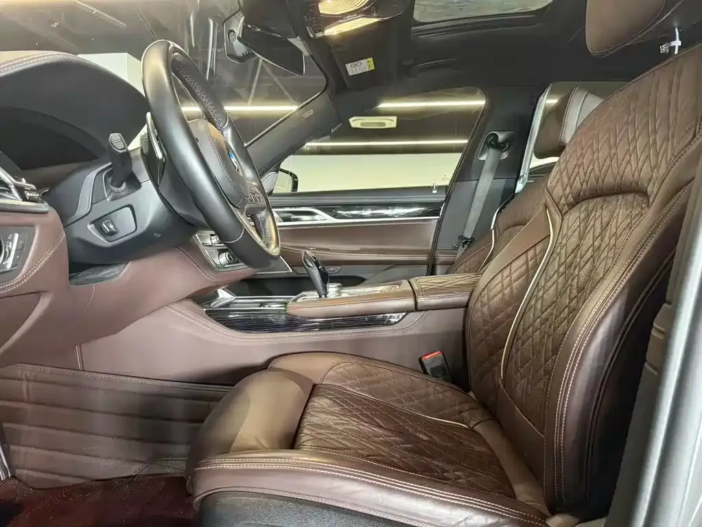 BMW 7 Series 2022 из CN, фото 9