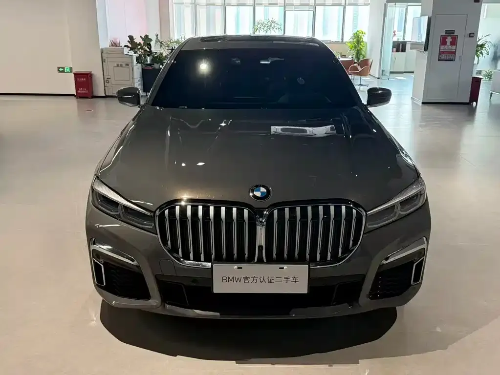 BMW 7 Series 2022 из CN, фото 2