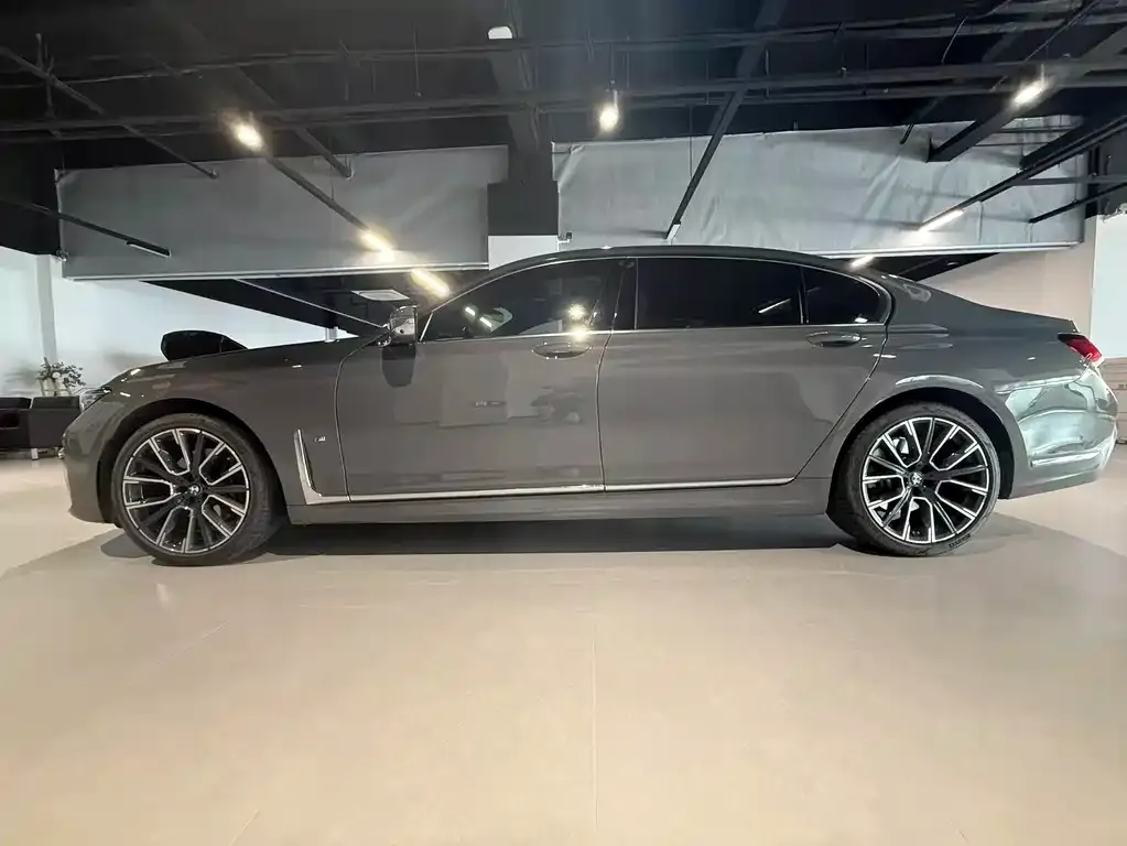 BMW 7 Series 2022 из CN, фото 5
