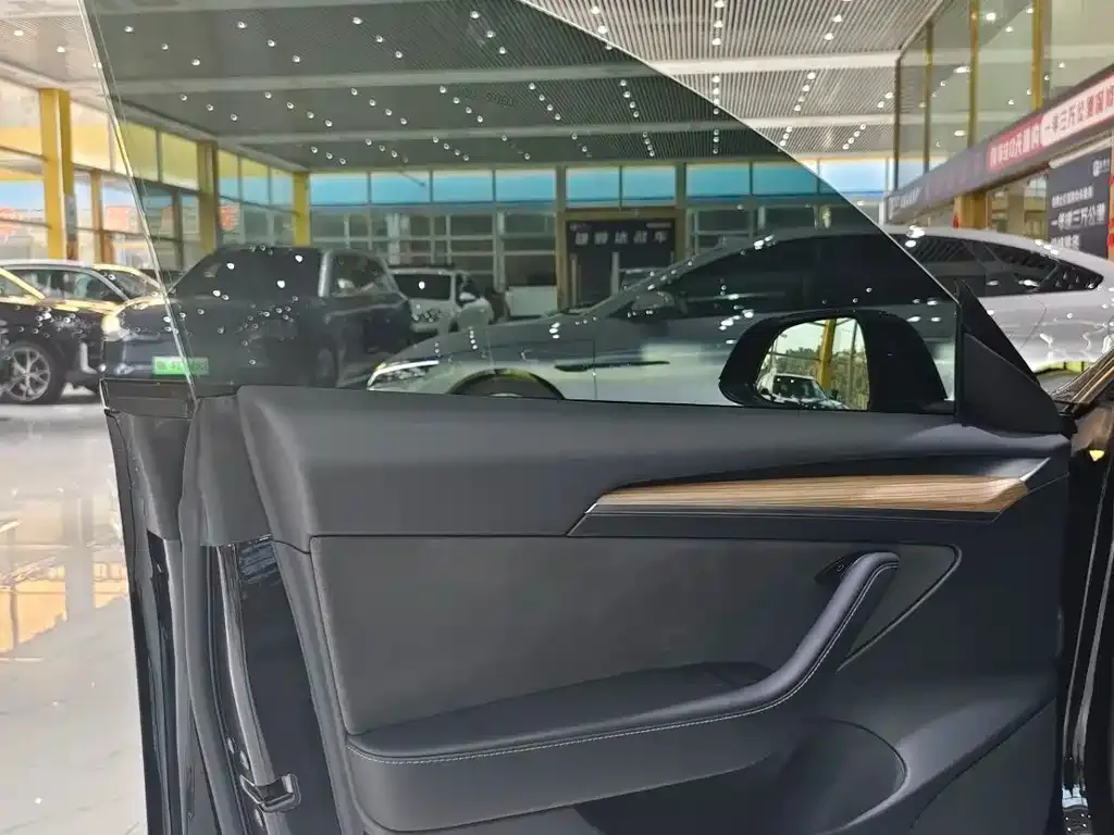 Tesla Model 3 2023 из CN, фото 8