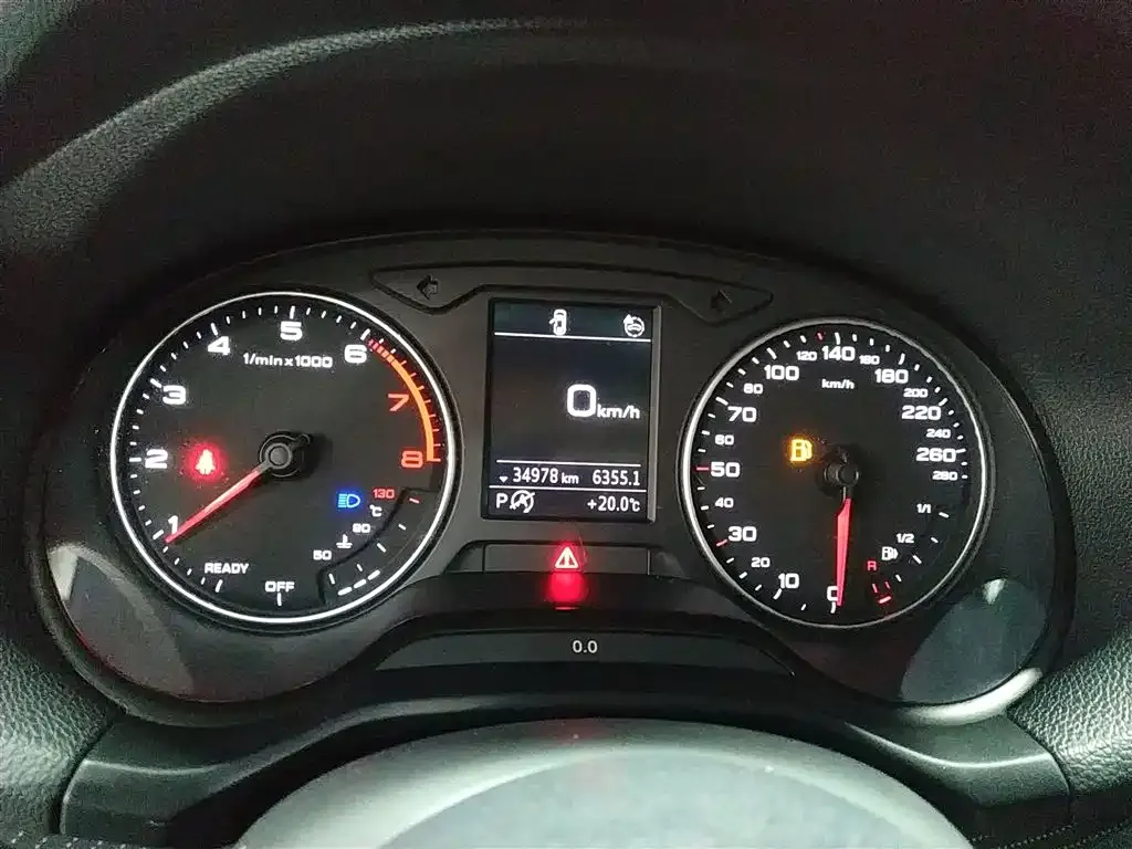Audi Q2L 2022 из CN, фото 4