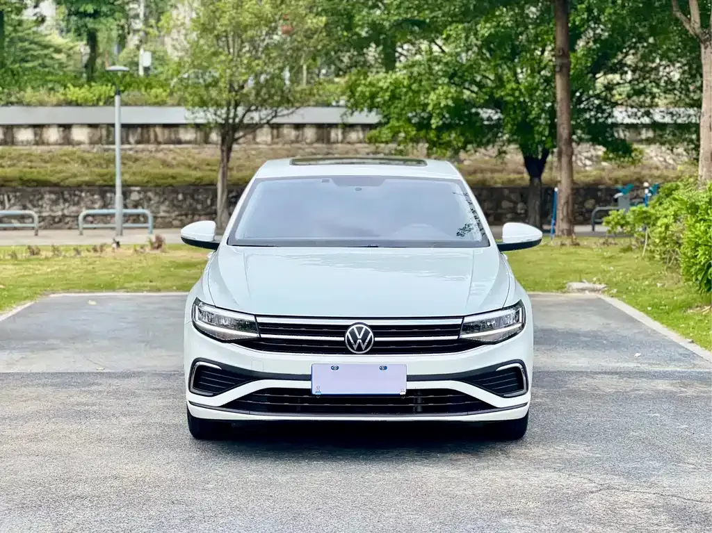 Volkswagen Bora 2023 из CN, фото 2
