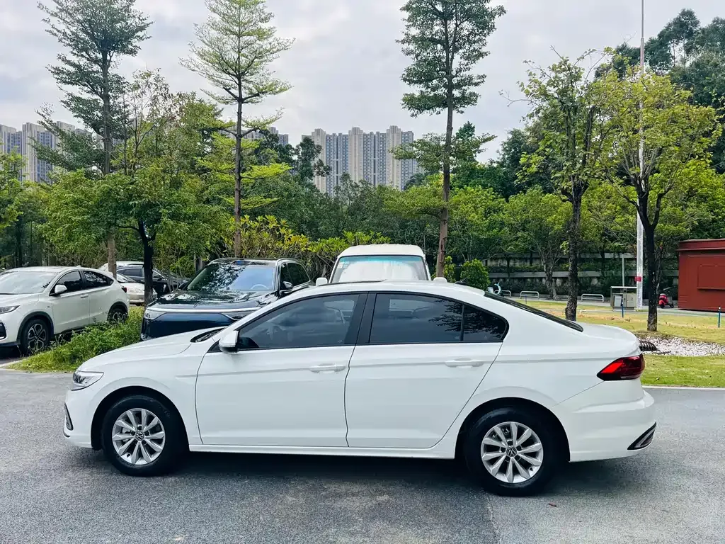 Volkswagen Bora 2023 из CN, фото 7