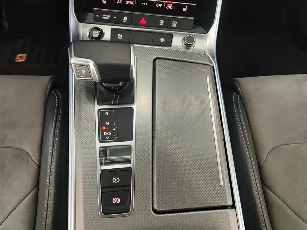 Audi A6L 2022 из CN, фото 10