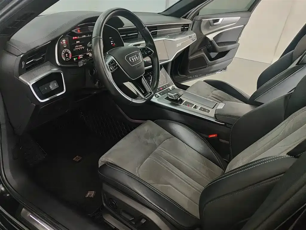 Audi A6L 2022 из CN, фото 5