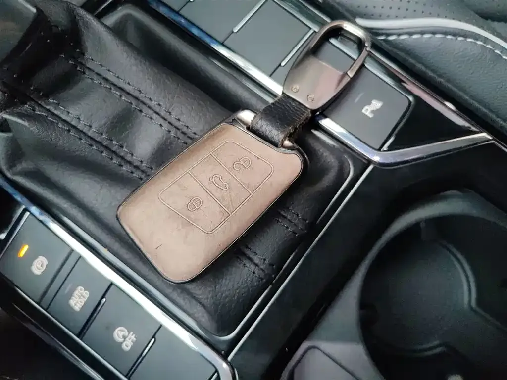Volkswagen Passat 2024 из CN, фото 5