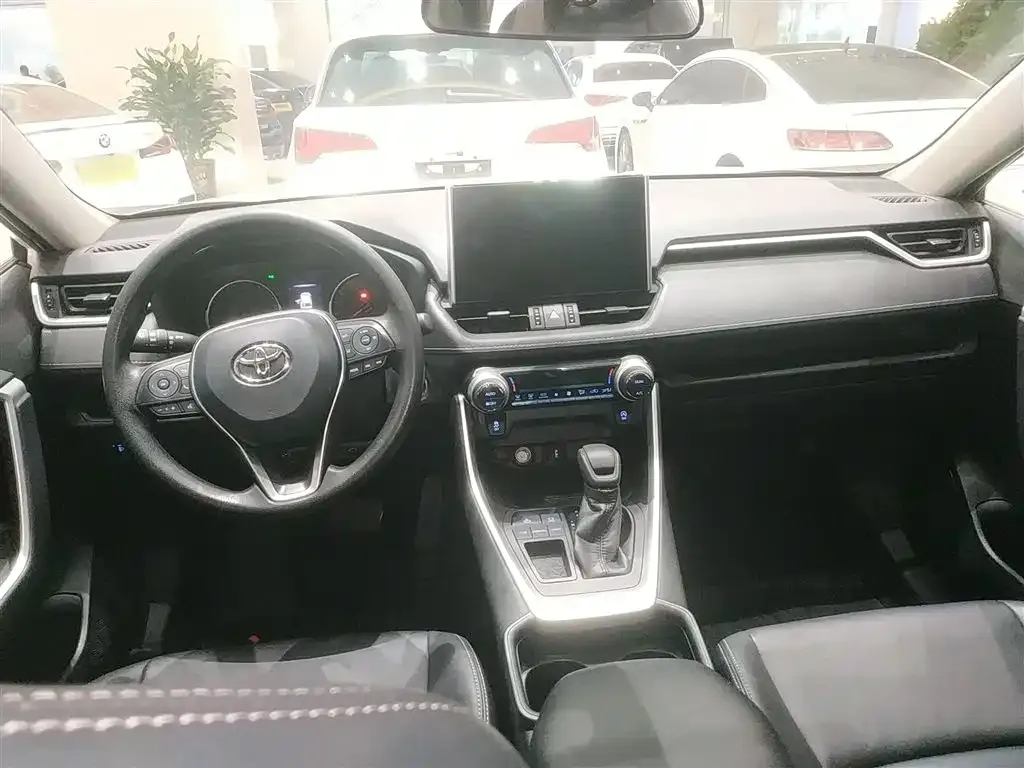 Toyota Wildlander 2021 из CN, фото 5