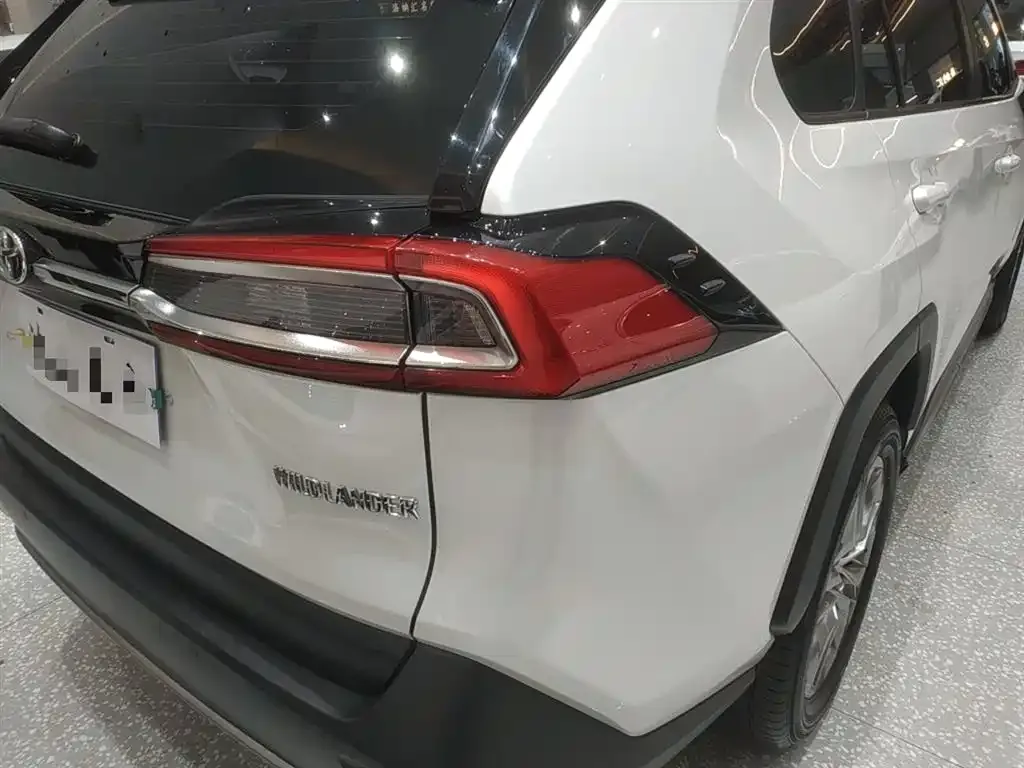 Toyota Wildlander 2021 из CN, фото 3