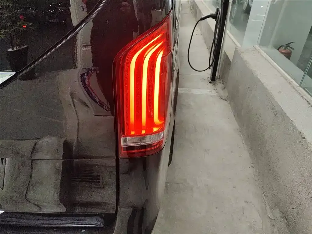 Mercedes-Benz V-Class 2021 из CN, фото 7