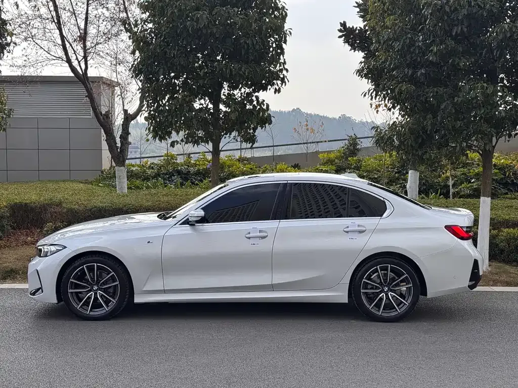 BMW 3 Series 2025 из CN, фото 10