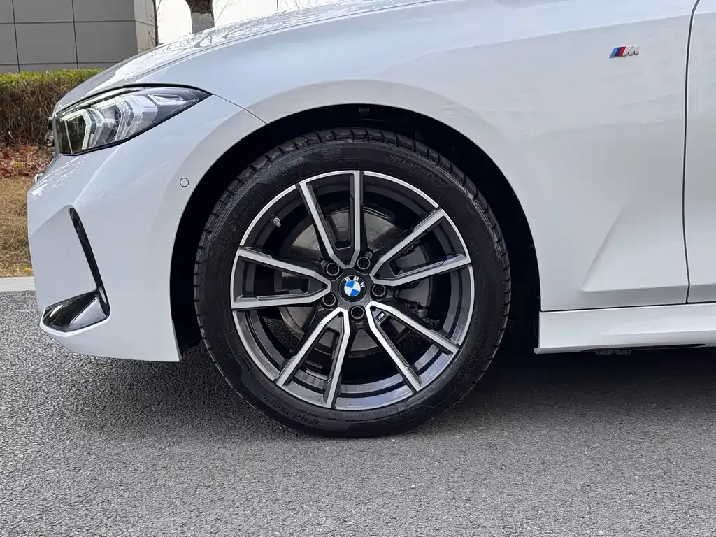 BMW 3 Series 2025 из CN, фото 9