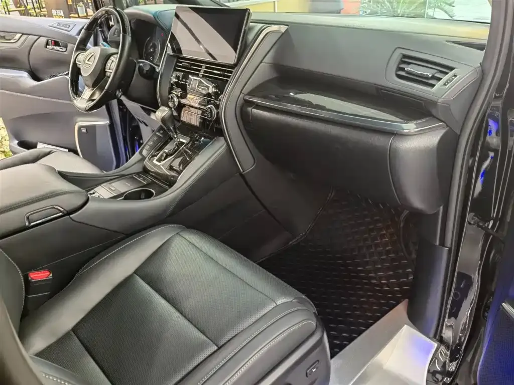 Lexus LM 2023 из CN, фото 9