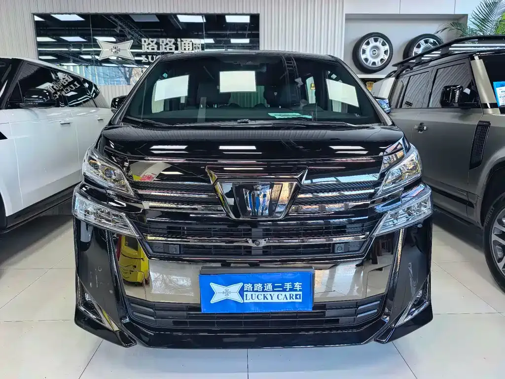 Toyota Vellfire 2023 из CN, фото 5