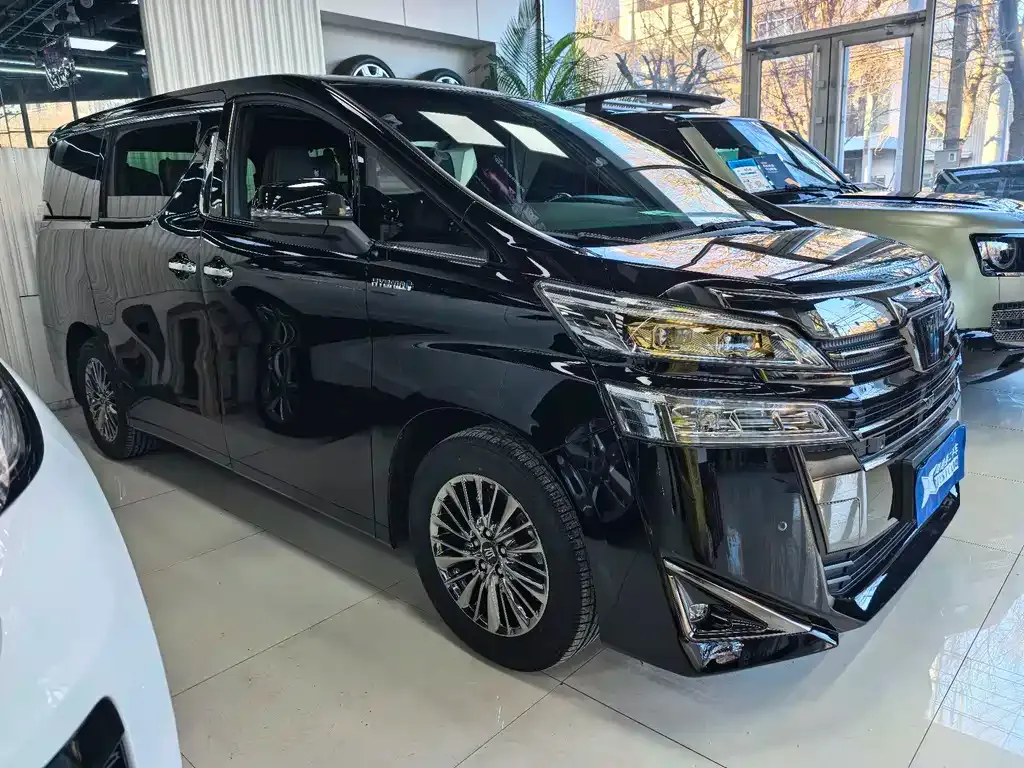Toyota Vellfire 2023 из CN, фото 3
