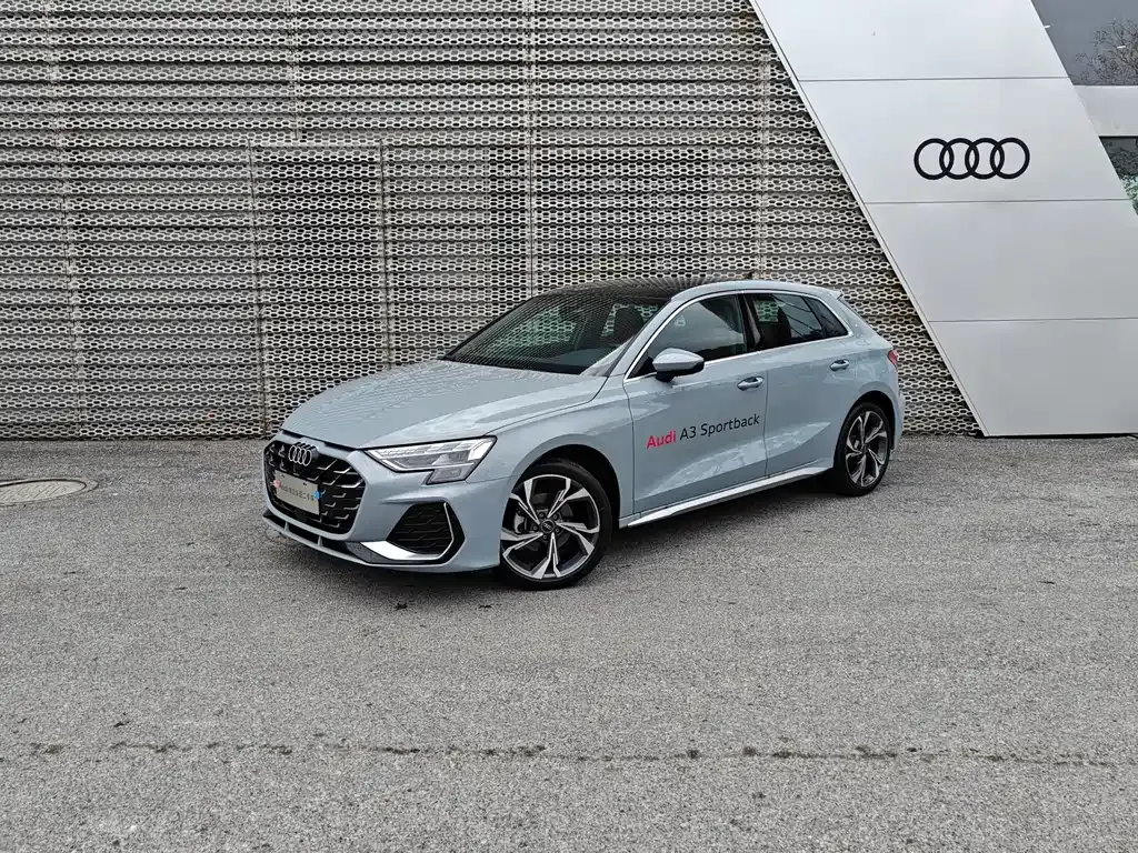 Audi A3 2024 из CN, фото 1