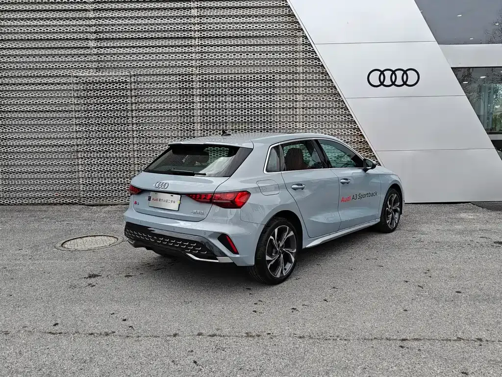 Audi A3 2024 из CN, фото 10