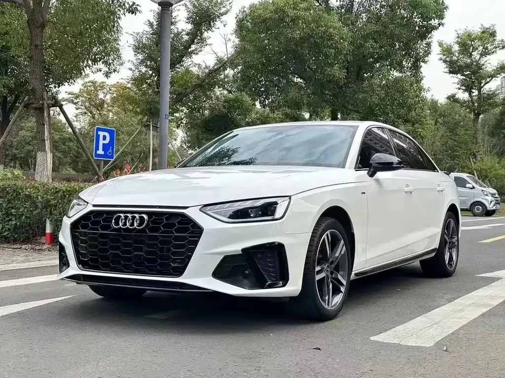 Audi A4L 2022 из CN, фото 10