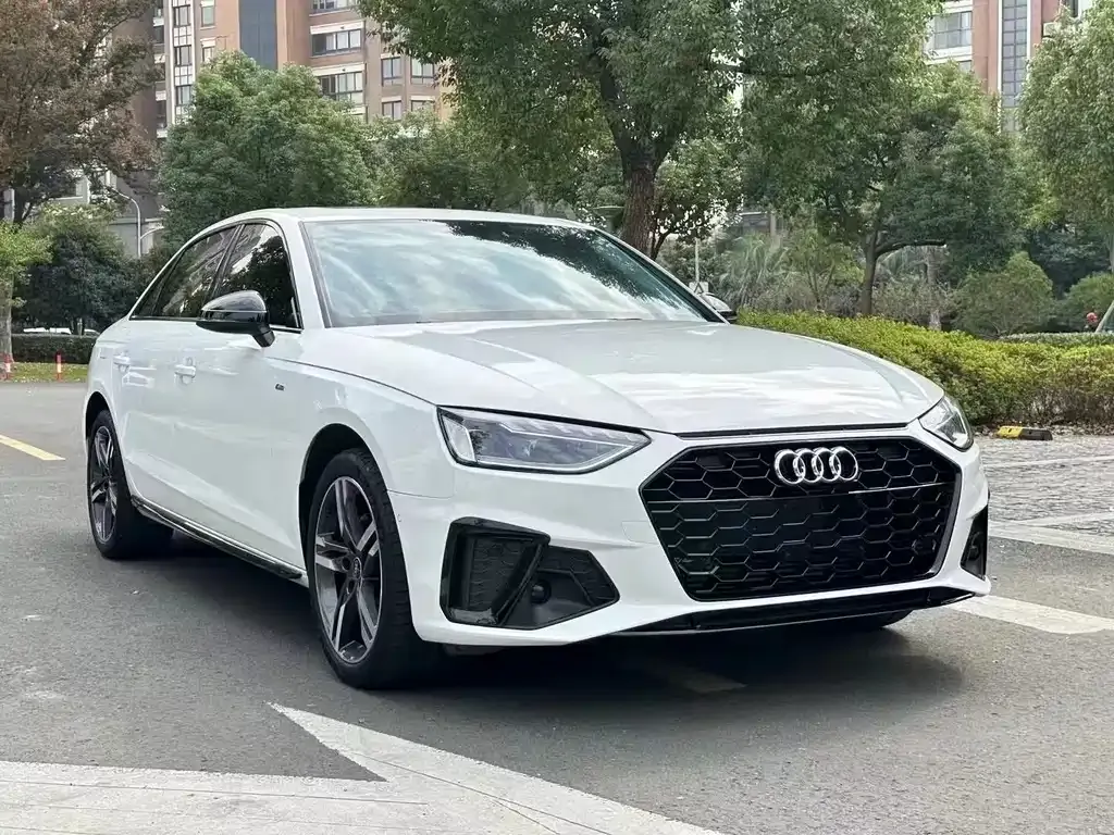 Audi A4L 2022 из CN, фото 9