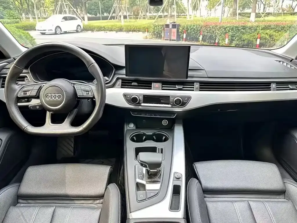 Audi A4L 2022 из CN, фото 7