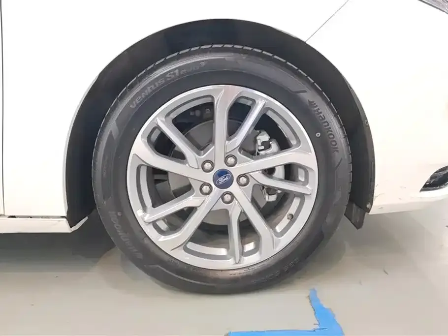 Ford Mondeo 2023 из CN, фото 6