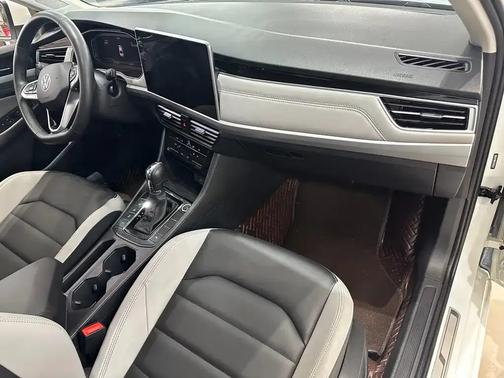 Volkswagen Bora 2022 из CN, фото 8