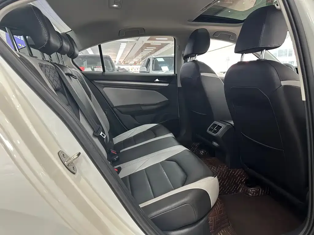 Volkswagen Bora 2022 из CN, фото 9