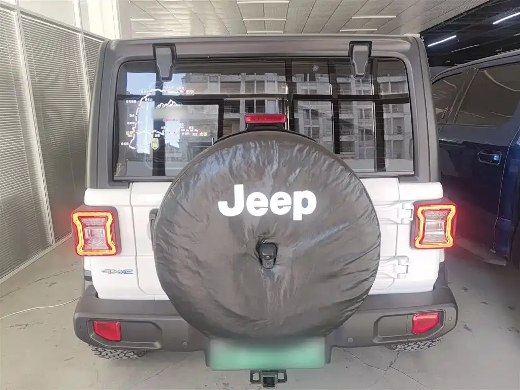 Jeep Wrangler PHEV 2023 из CN, фото 7