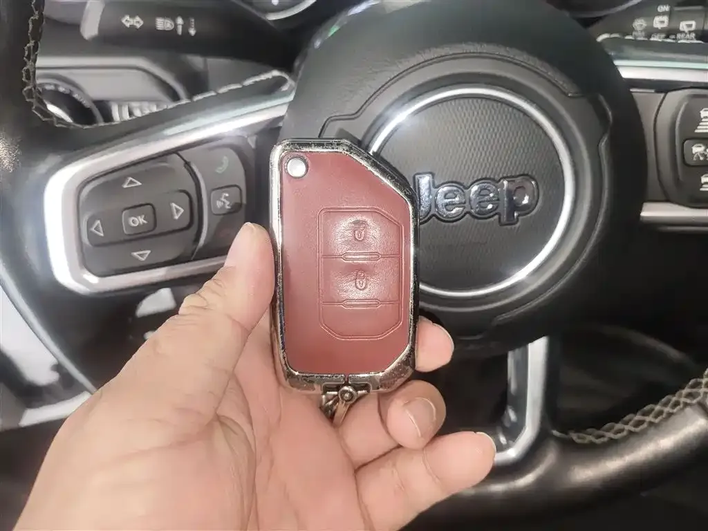 Jeep Wrangler PHEV 2023 из CN, фото 8