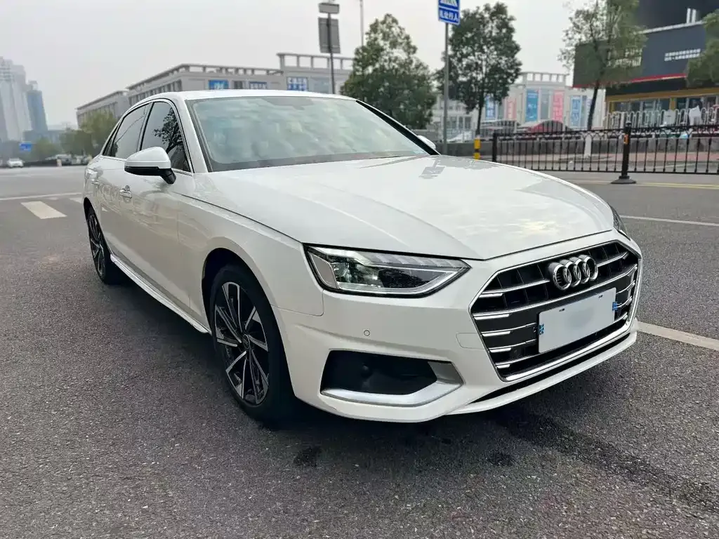 Audi A4L 2022 из CN, фото 6