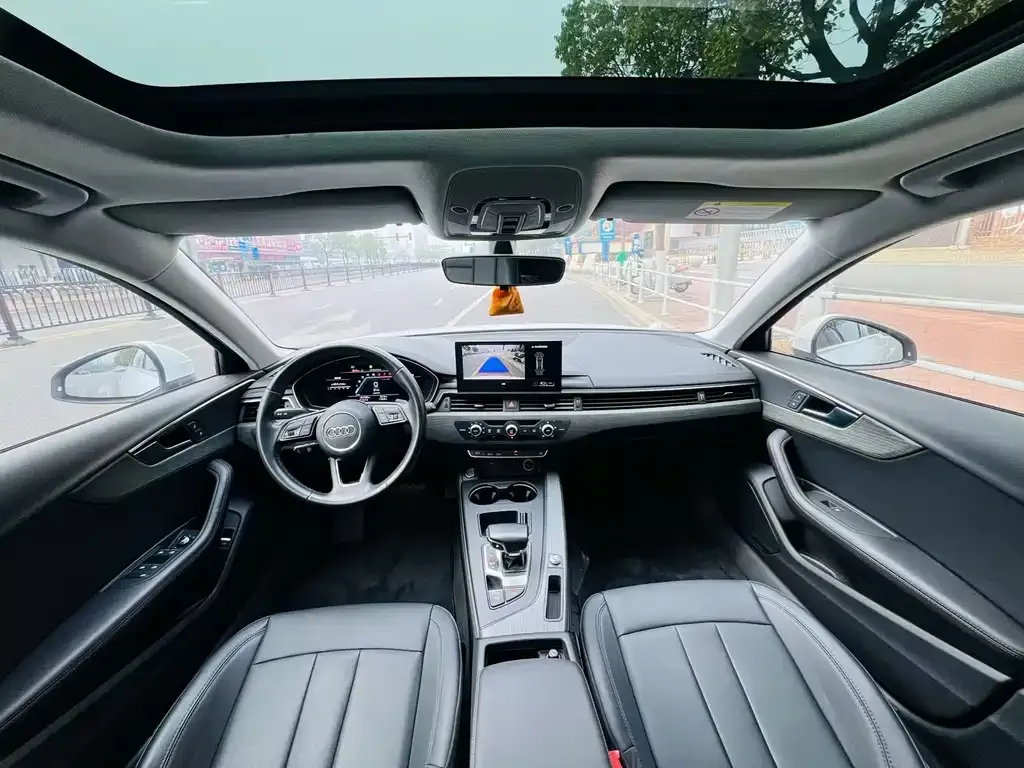Audi A4L 2022 из CN, фото 8