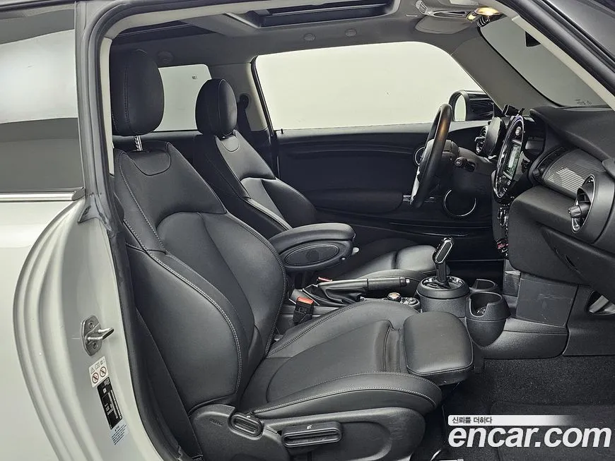 Mini Cooper 2021 из KR, фото 8