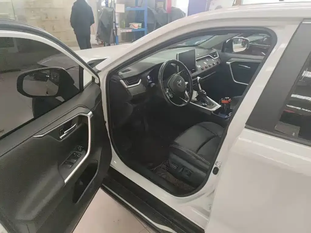 Toyota Wildlander 2021 из CN, фото 7