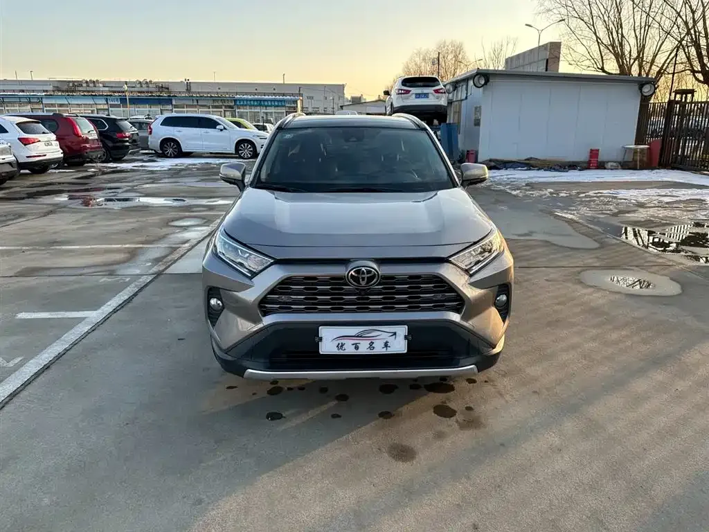 Toyota RAV4 2021 из CN, фото 2