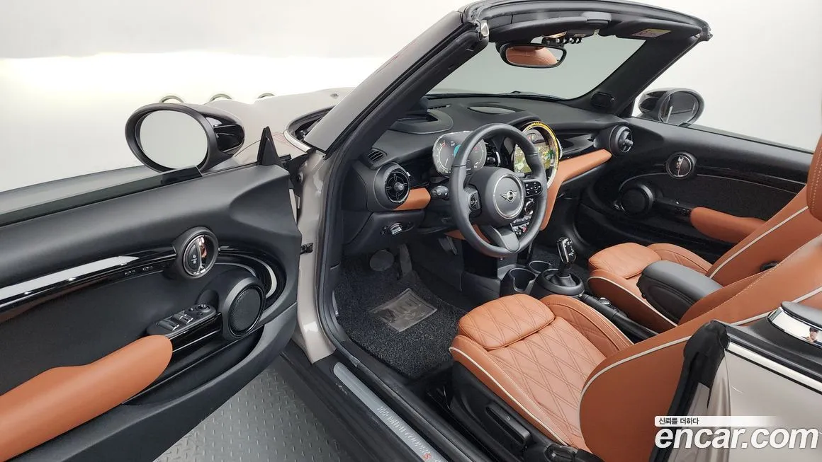 Mini Cooper Convertible 2022 из KR, фото 8