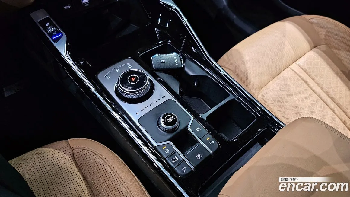 Kia Sorento — фото 6